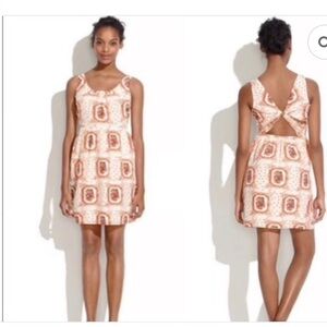 Madewell 100% Silk sleeveless fully lined twist open back patterned dress size 6